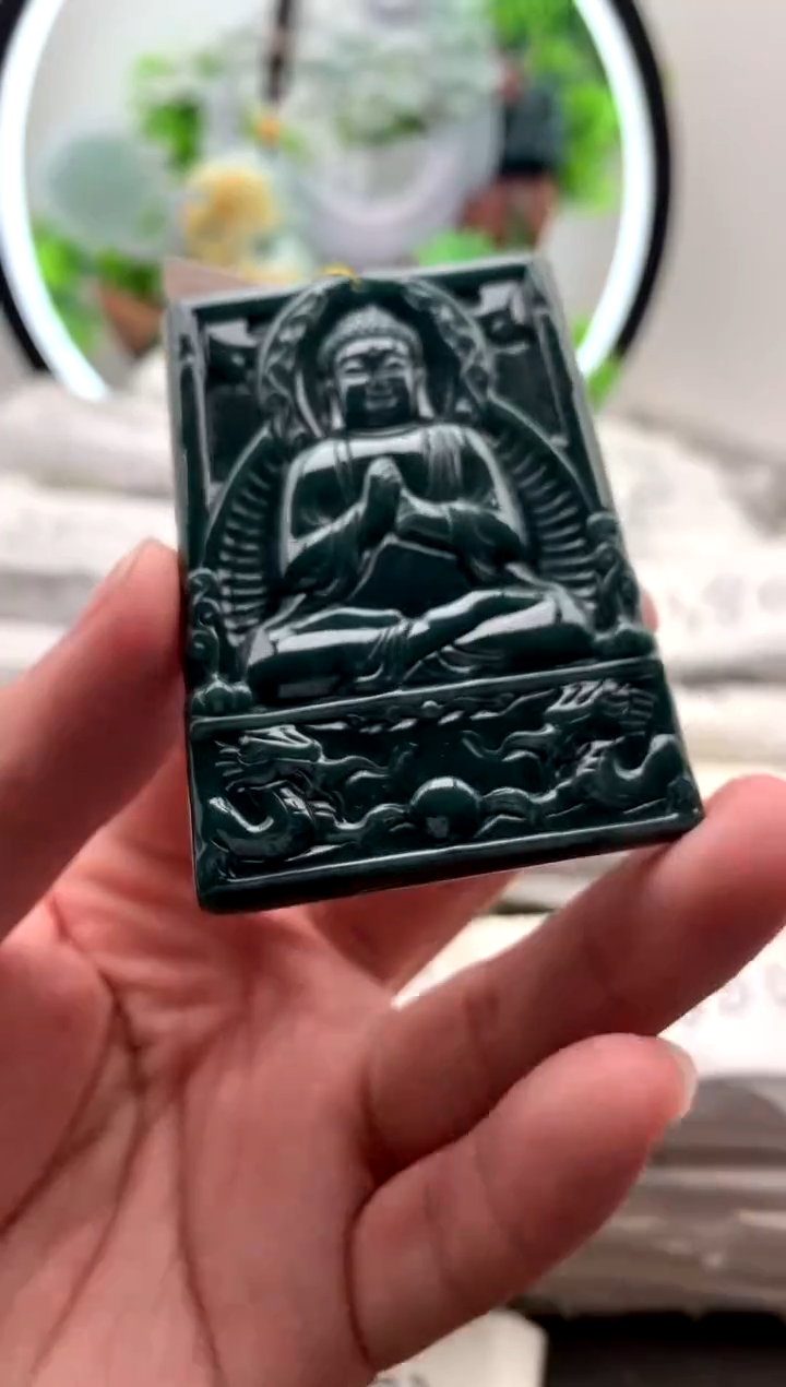 【闪购商品】翡翠颈饰未镶嵌大日如来