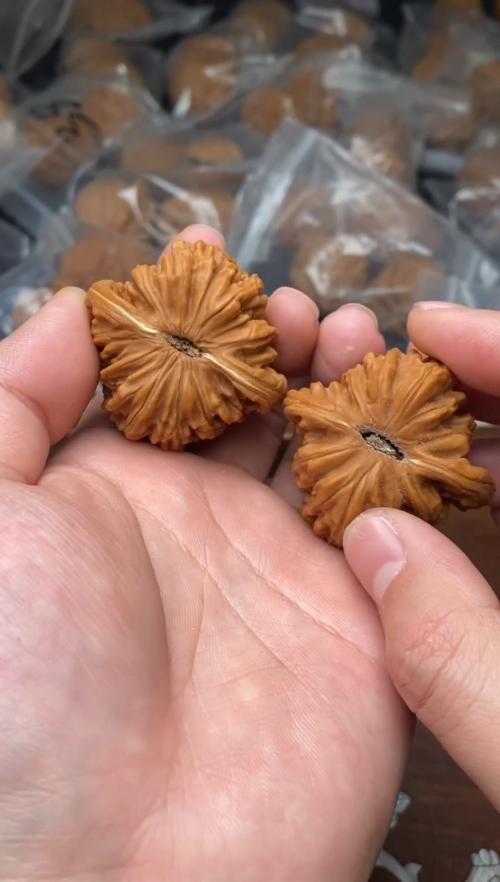 【闪购商品】文玩核桃把件G83号43尺四座楼