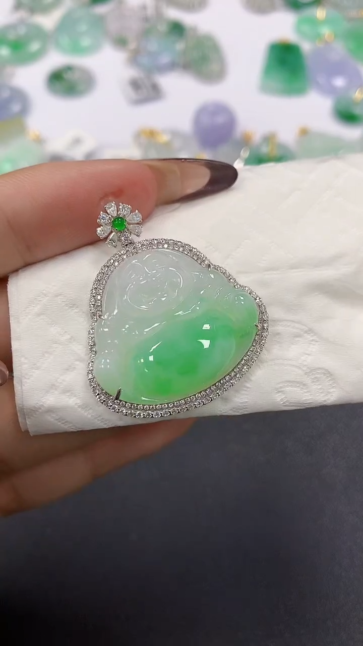 颈饰18K金镶嵌翡翠a货假一赔三支持复检百元上9元证书费自理