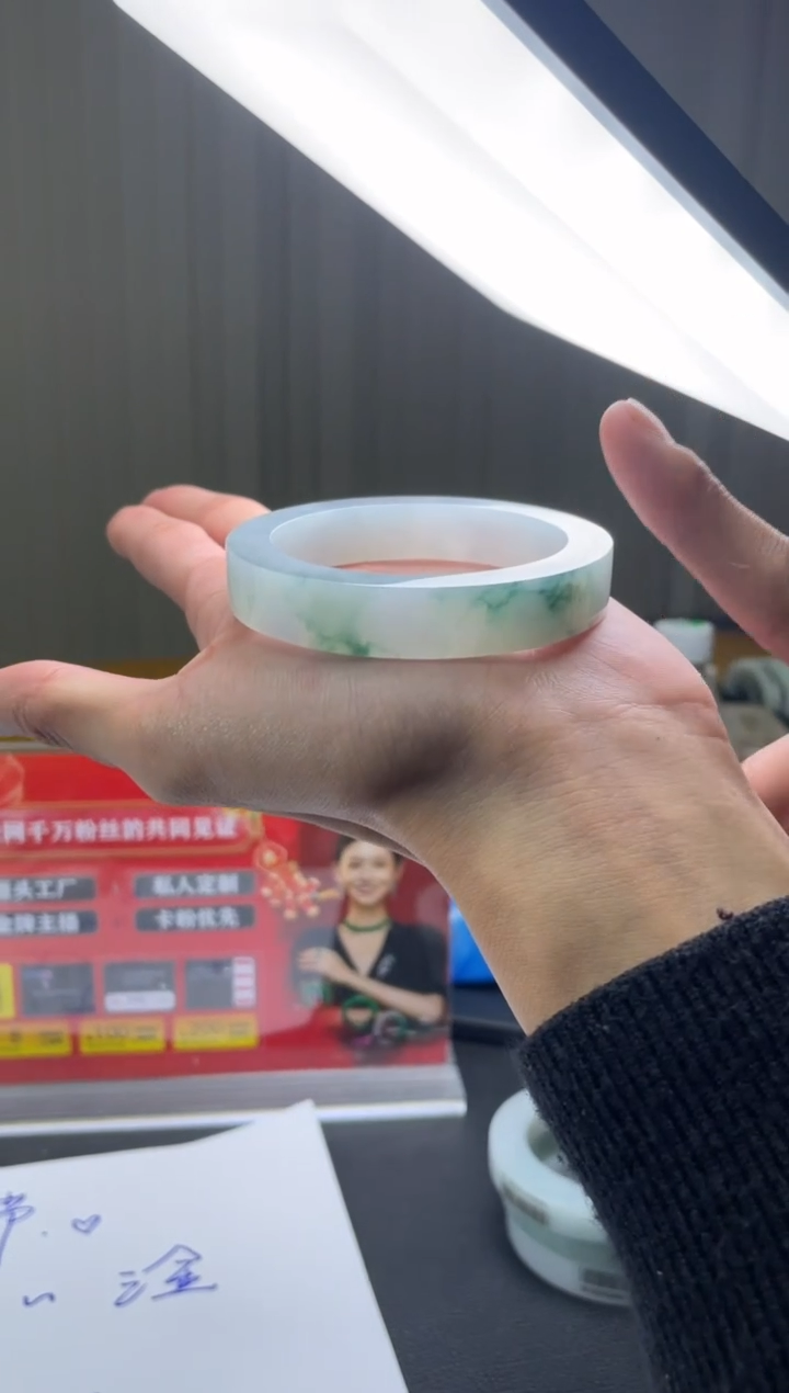 【闪购商品】定制翡翠手镯未镶嵌手镯DDC/发一件