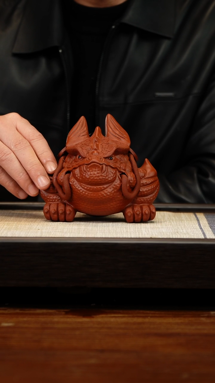 茶壶紫砂朱泥金蟾