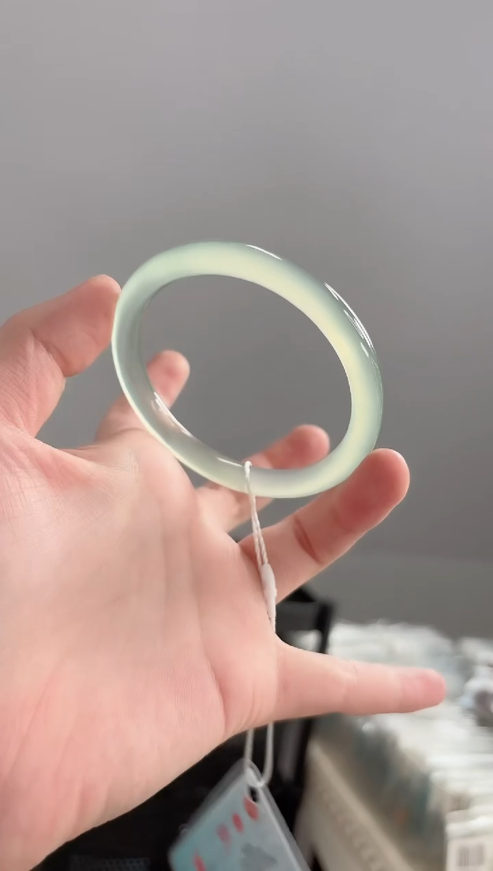 玛瑙/玉髓手镯未镶嵌58圈