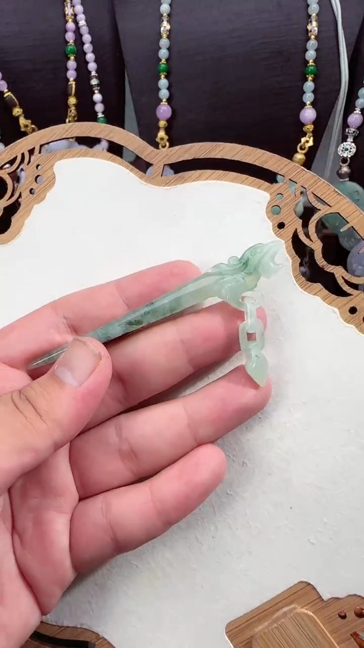 翡翠未镶嵌颈饰吊坠