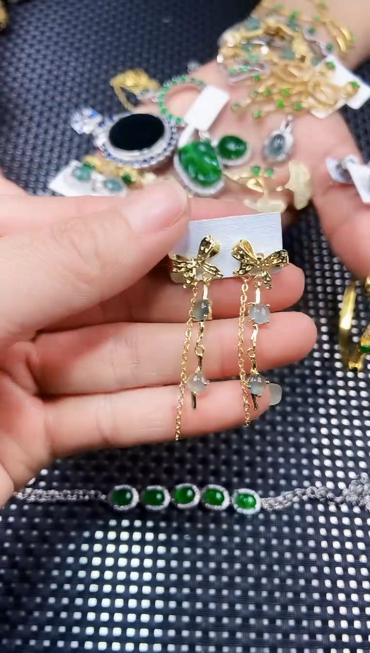 【闪购商品】翡翠耳饰未镶嵌111111111