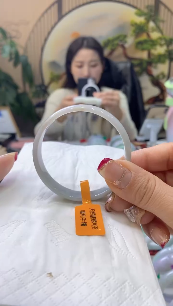 【闪购商品】翡翠手镯未镶嵌99903470