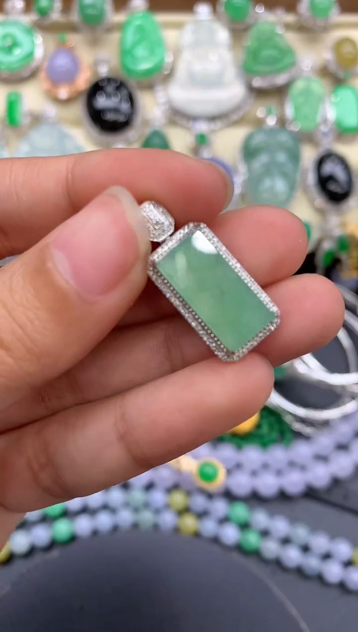 【闪购商品】翡翠颈饰18K金镶嵌131-中国好珍宝