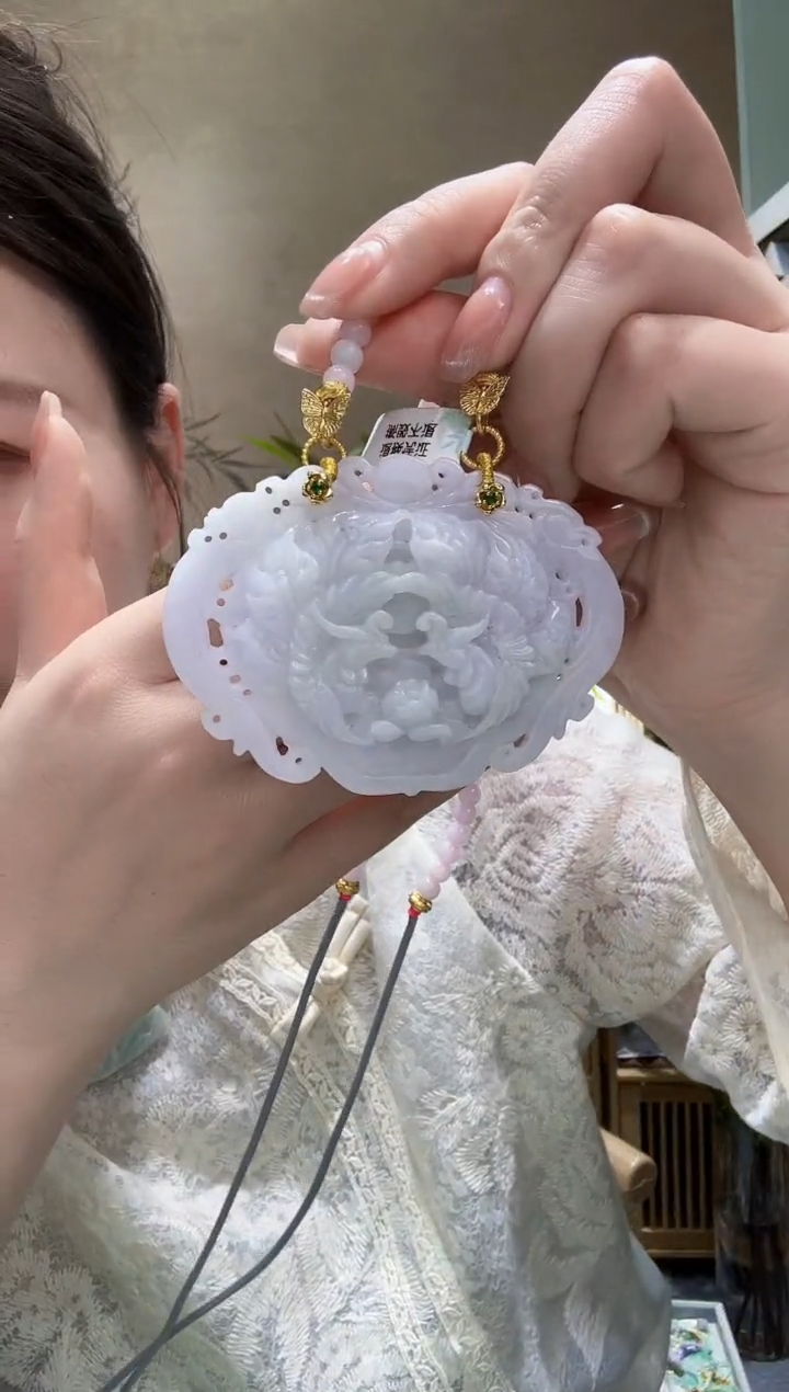 【闪购商品】翡翠未镶嵌颈饰吊坠