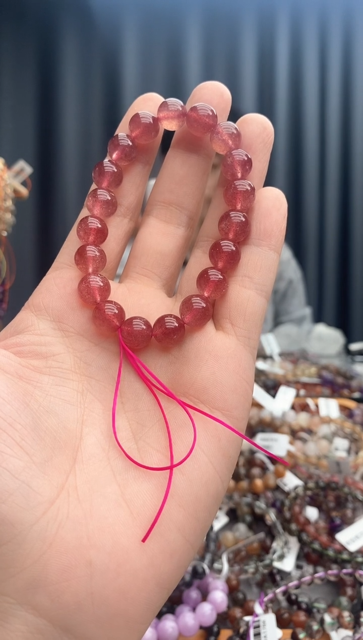 【闪购商品】石英质玉手链未镶嵌草莓晶