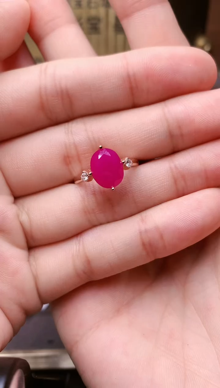 【闪购商品】红宝石戒指银S925镶嵌........