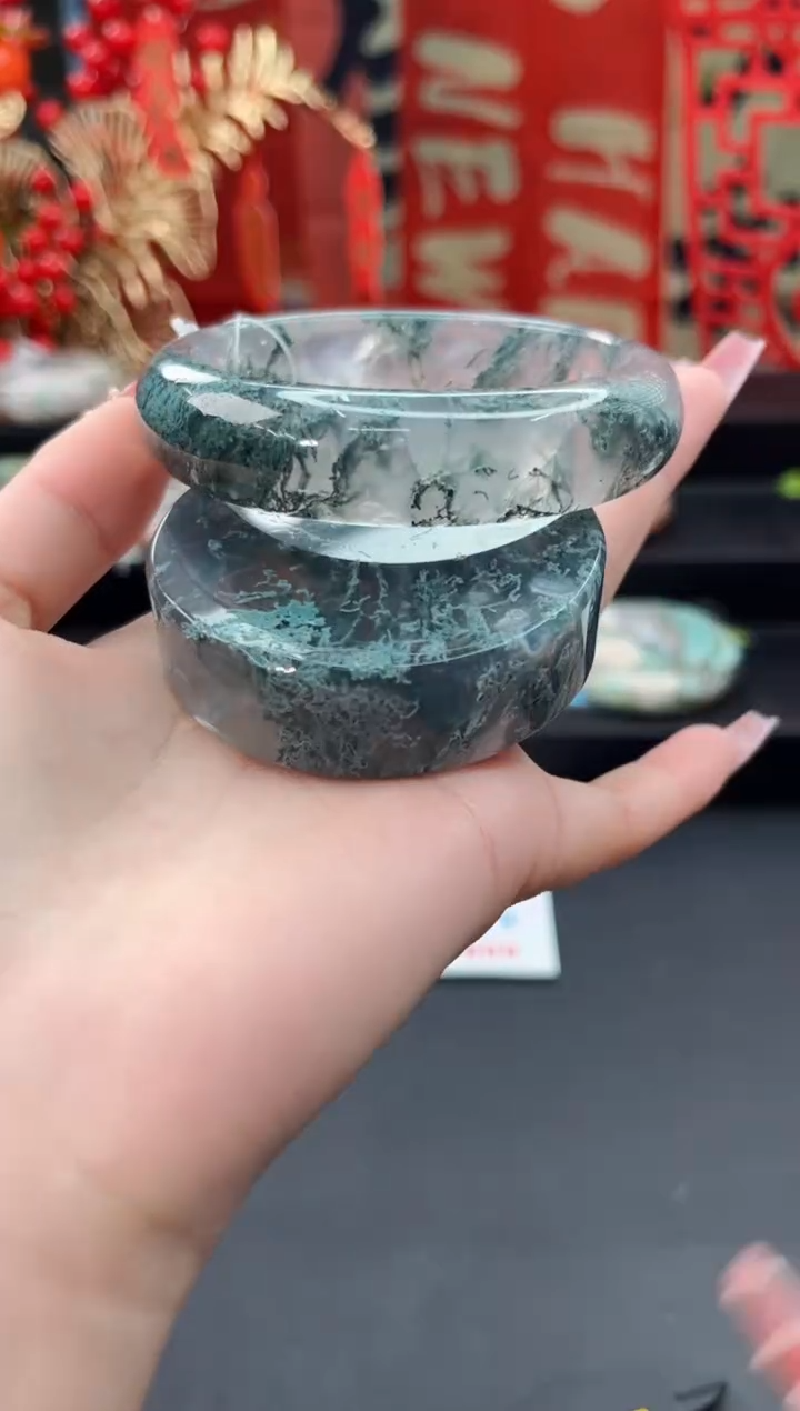 【闪购商品】石英质玉手镯未镶嵌赠送镯心（61圈口）