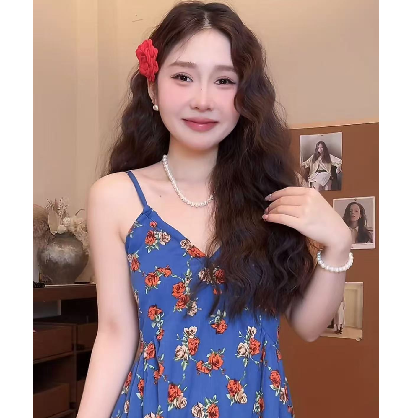 2025春夏上新山野玫瑰浪漫V领碎花吊带连衣裙