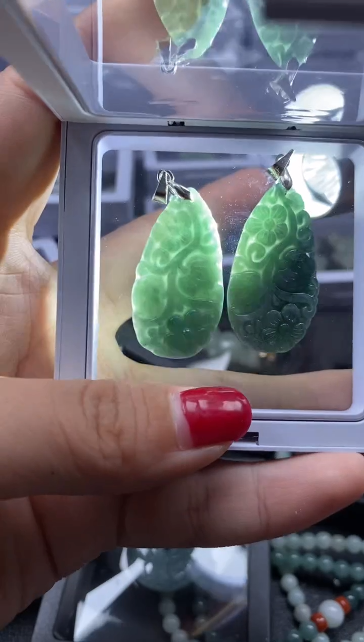 【闪购商品】翡翠未镶嵌吊坠(不含链)114