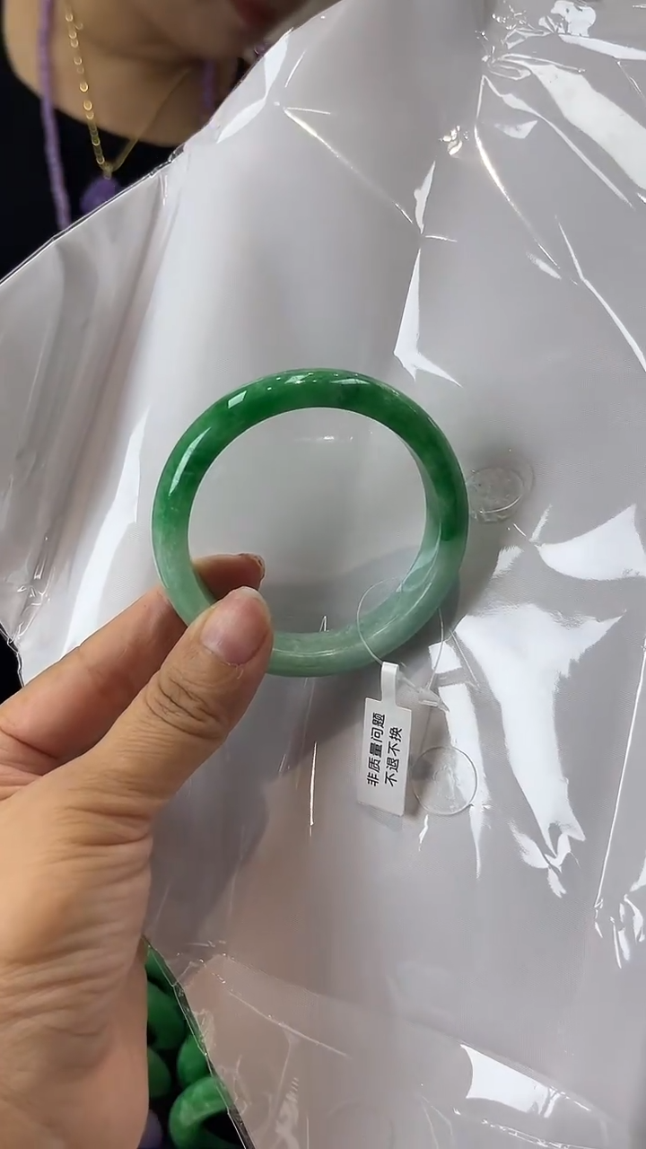 【闪购商品】砖雕a27 圈口55 独货手镯