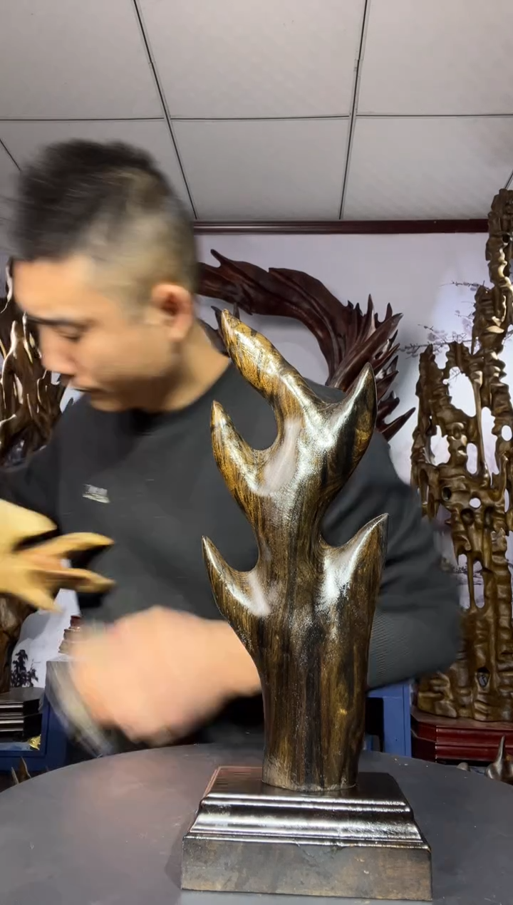 金丝楠木雕款凌***.金丝楠木工艺品摆件