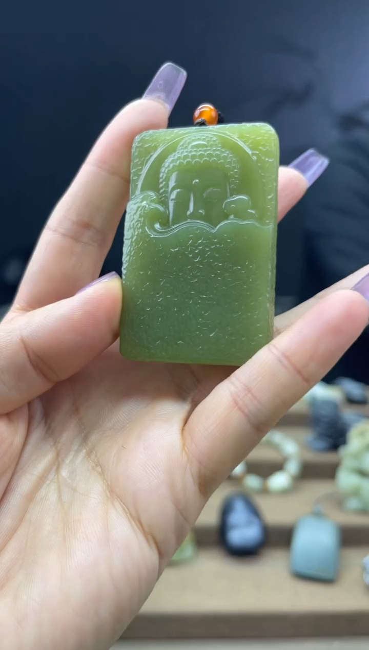 颈饰未镶嵌和田玉1