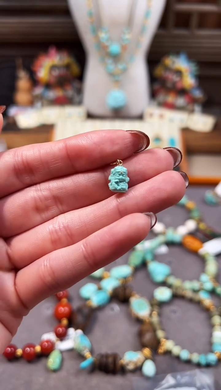 18K金镶嵌绿松石提溜度母