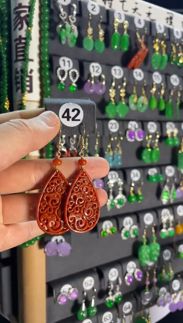 【闪购商品】翡翠耳饰银S925镶嵌42...