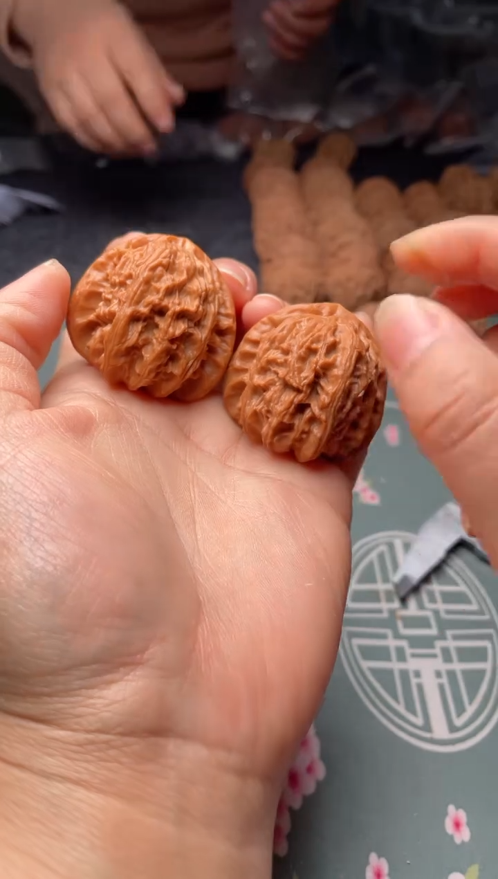 把件文玩核桃w92   白狮子 39尺