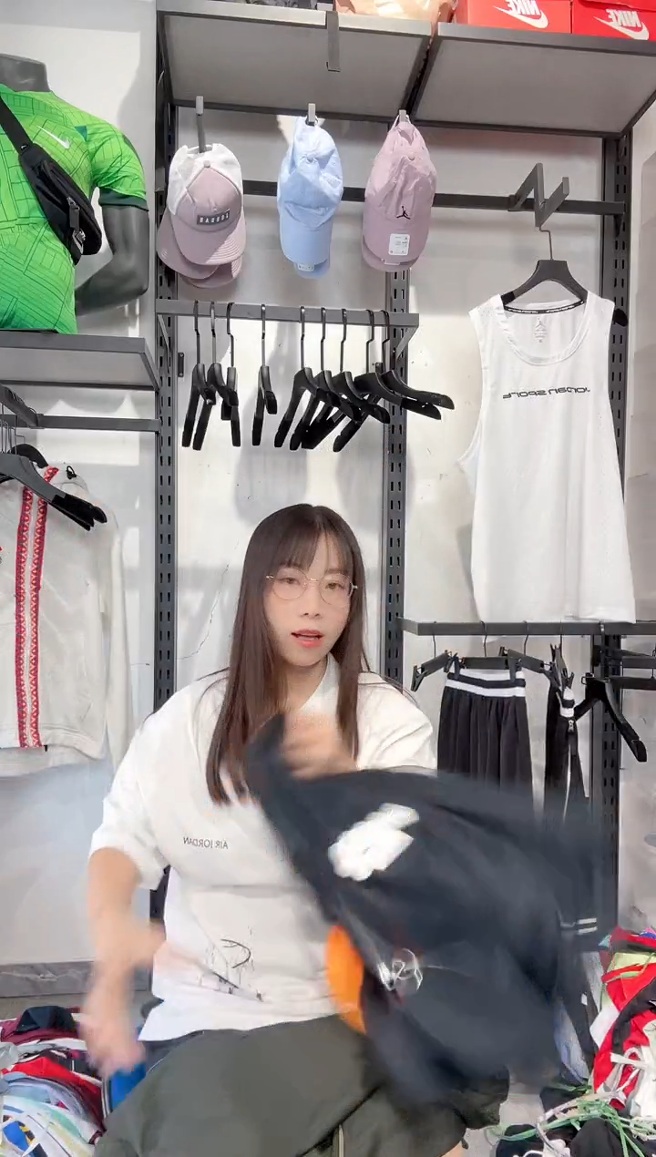 1318编码 瑕疵款以直播间过款为准 尺码