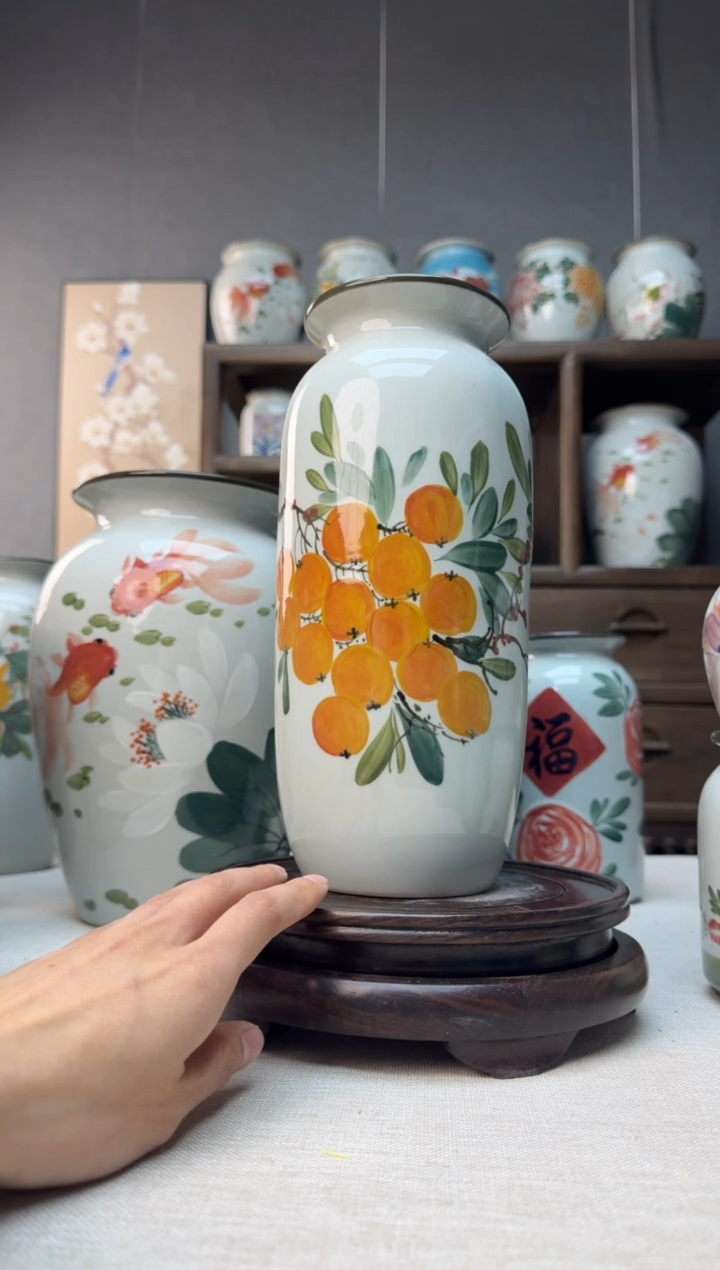 【闪购商品】瓶景德镇手绘陶瓷花瓶底部无孔高27口9左右