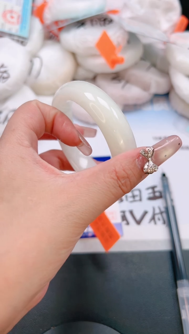 未镶嵌手镯和田玉7T04-55