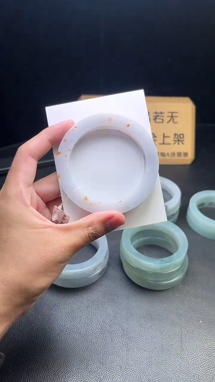 定制翡翠手镯未镶嵌一*定制