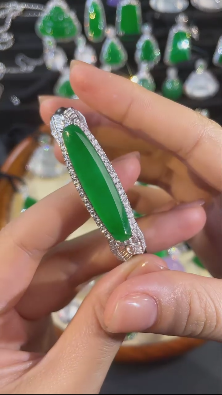 【闪购商品】翡翠手链18K金镶嵌翡翠