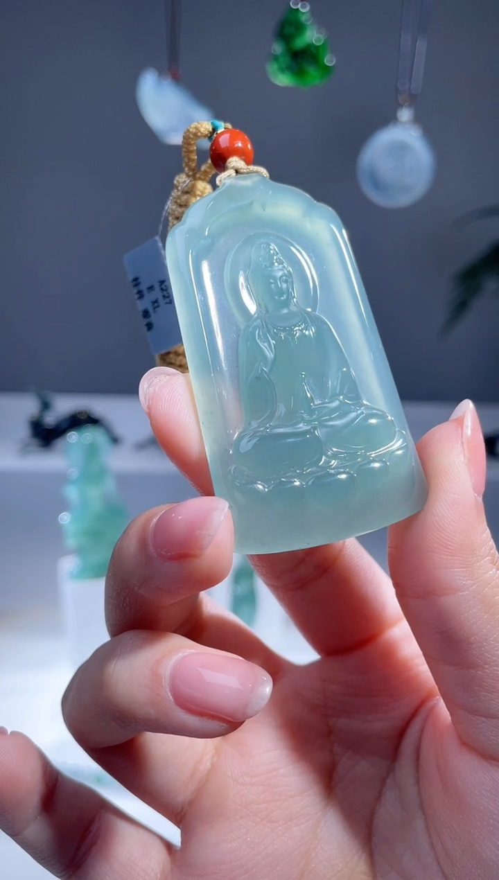 【闪购商品】翡翠颈饰未镶嵌天然A货翡翠观音