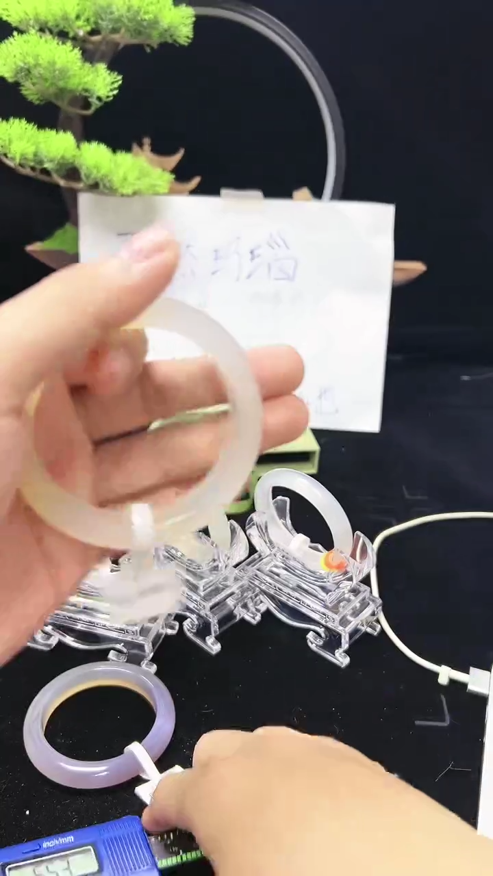 【闪购商品】玛瑙/玉髓手镯未镶嵌玛瑙手镯
