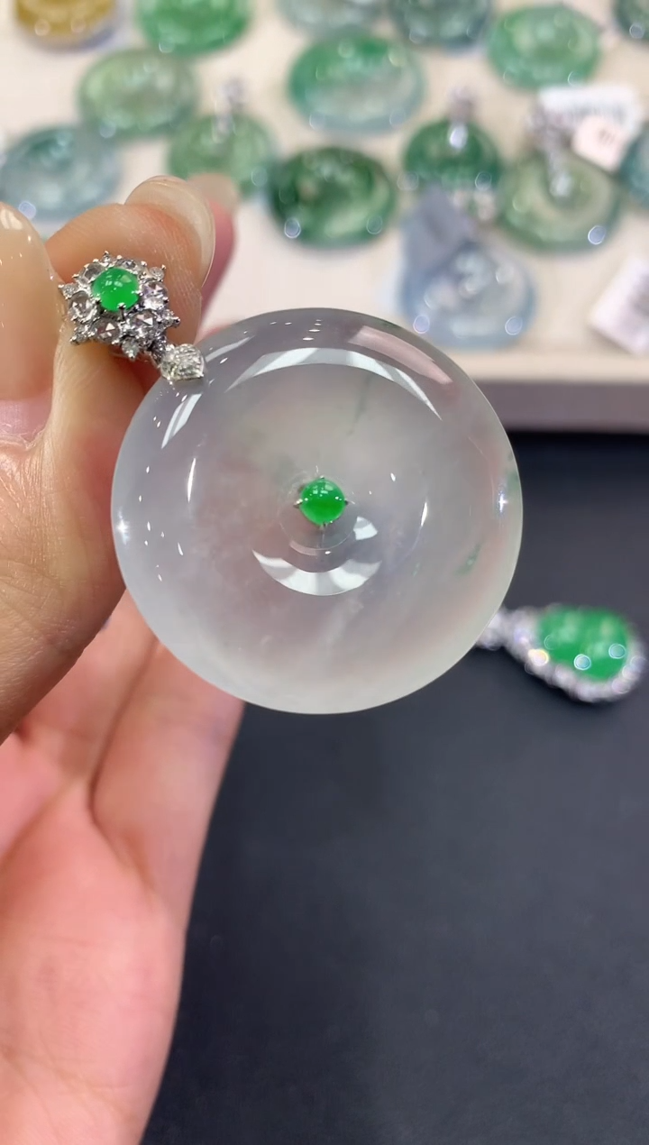 【闪购商品】翡翠吊坠(不含链)18K金镶嵌a93        