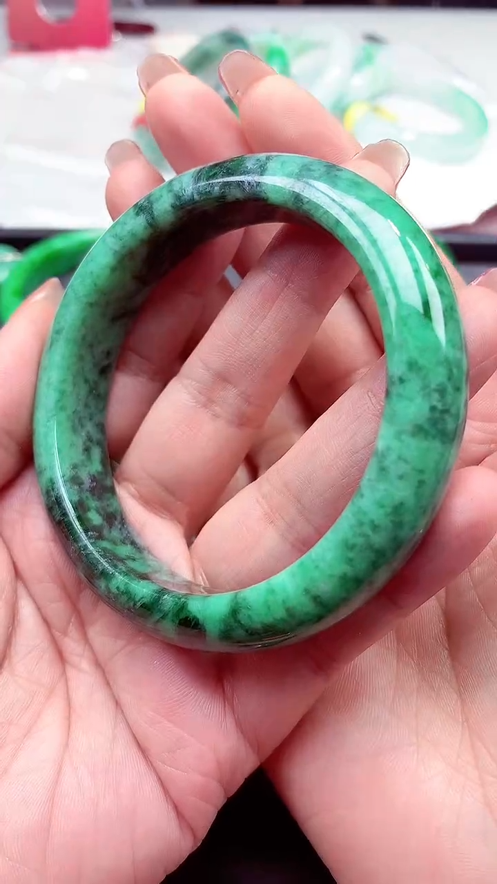 【闪购商品】翡翠手镯未镶嵌手镯