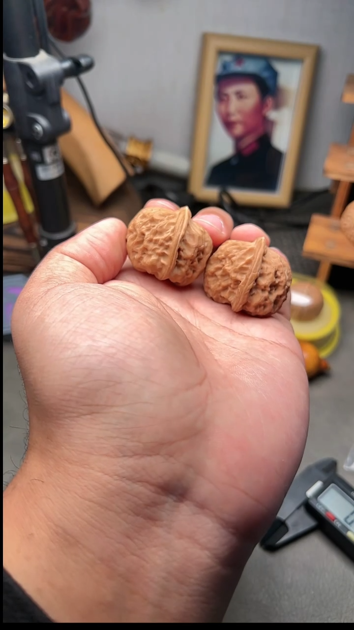 吊坠文玩核桃龙胆36