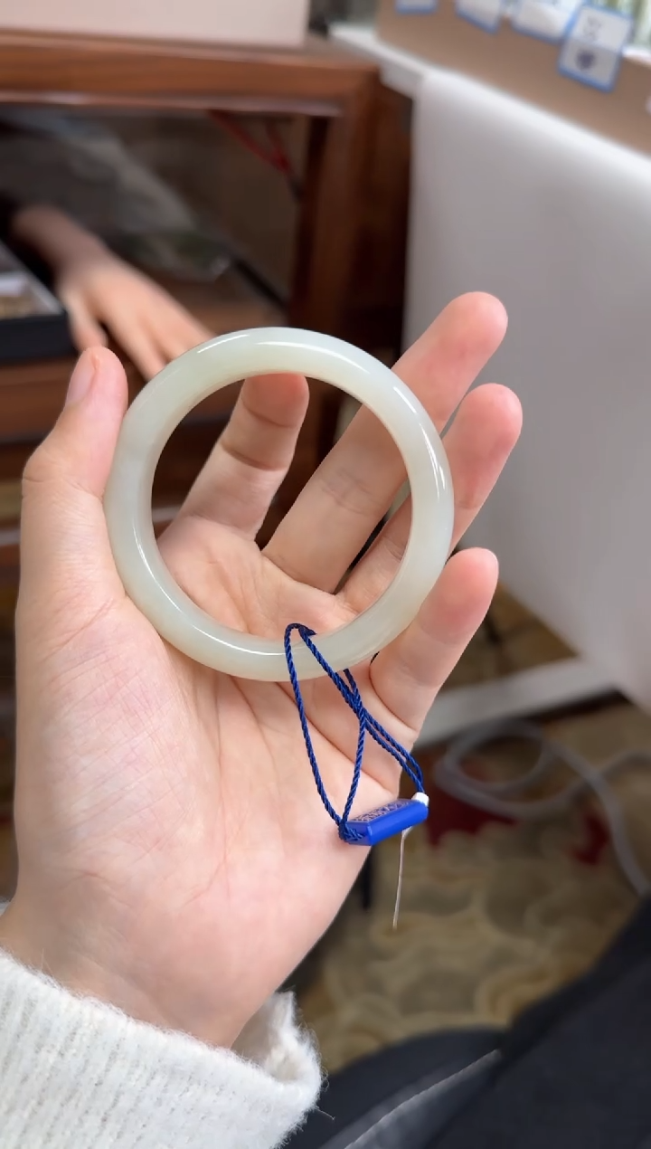 未镶嵌手镯和田玉52