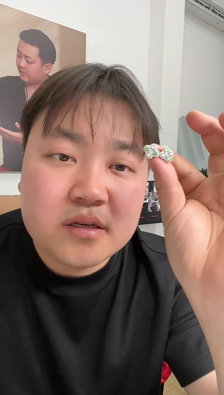 【闪购商品】翡翠耳饰未镶嵌耳环