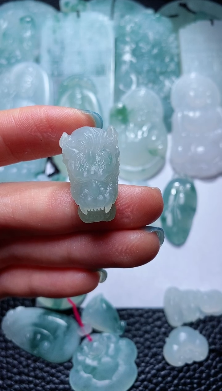 未镶嵌定制翡翠K****o毛货付款后联系客服确认抛光