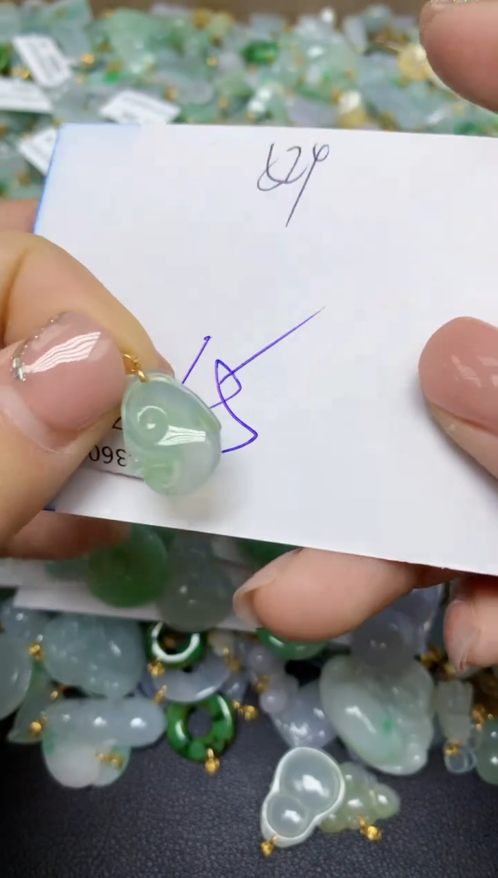 【闪购商品】翡翠挂件18K金镶嵌 天然翡翠A货