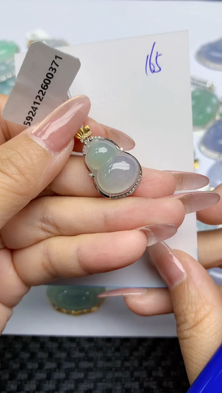 【闪购商品】翡翠颈饰18K金镶嵌天然A货翡翠 165