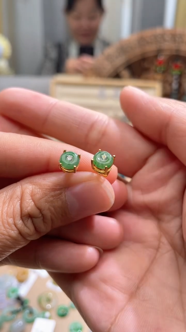 【闪购商品】翡翠颈饰未镶嵌平安扣一对耳钉