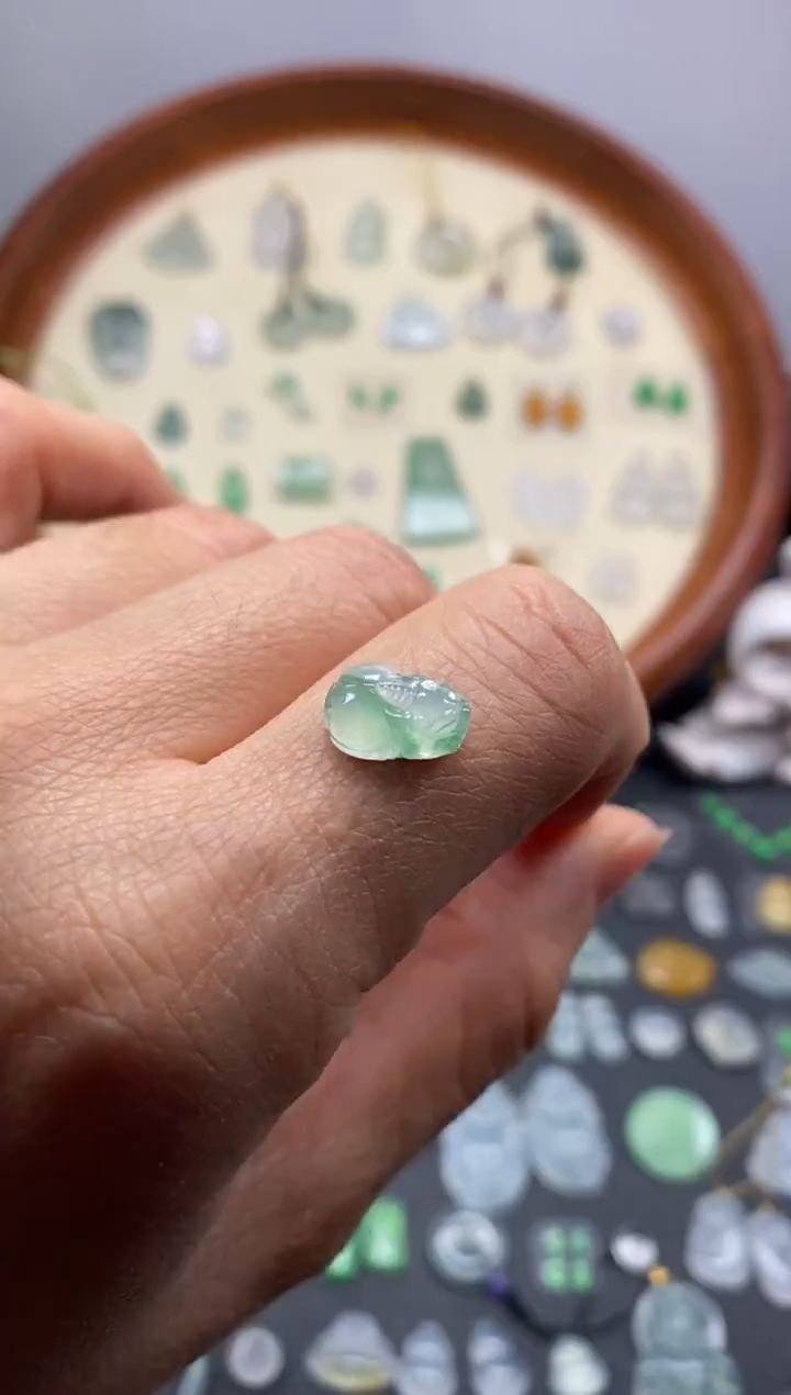 颈饰未镶嵌翡翠飘緑貔貅/芬