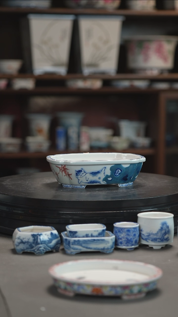 福利釉下五彩手绘盆?****?福利釉下五彩手绘盆