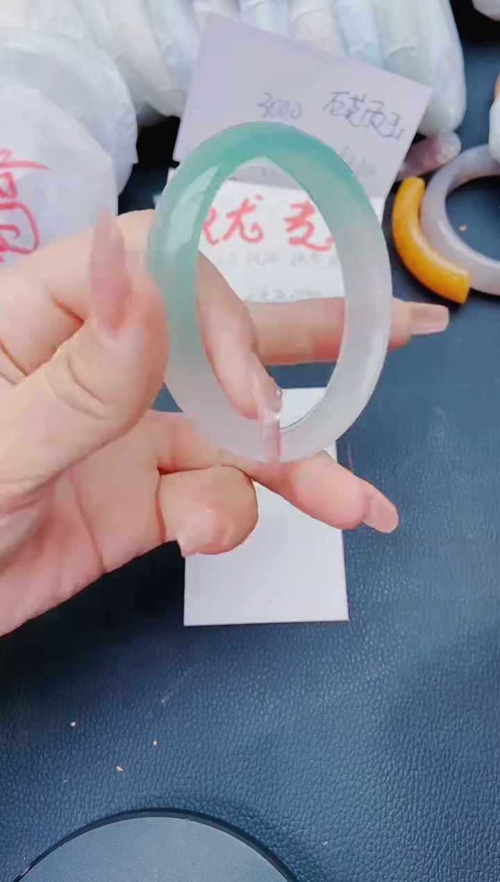 【闪购商品】石英质玉手镯未镶嵌L115-59-60