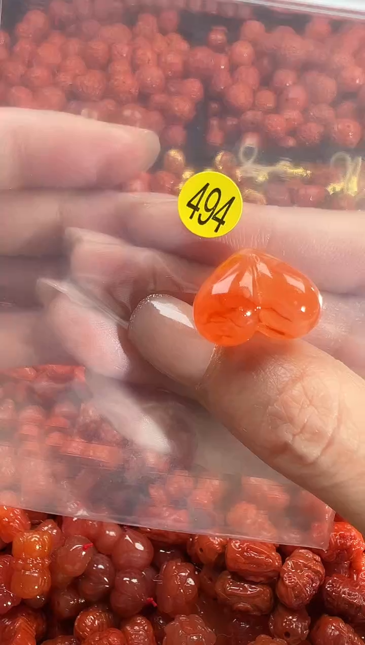 颈饰未镶嵌南红玛瑙1