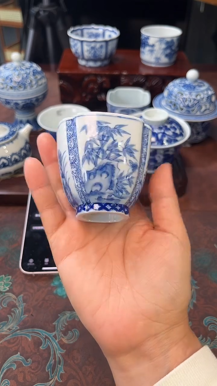 静****7镹曰雅器手工手绘青花