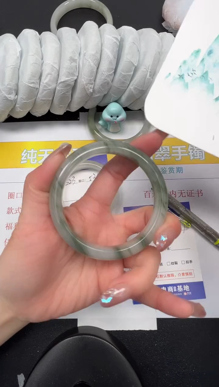 【闪购商品】石英质玉手镯未镶嵌324-60.7