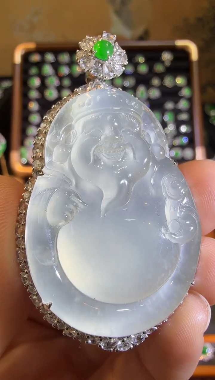 【闪购商品】翡翠吊坠(赠链)18K金镶嵌木纳雪花棉大财神吊坠