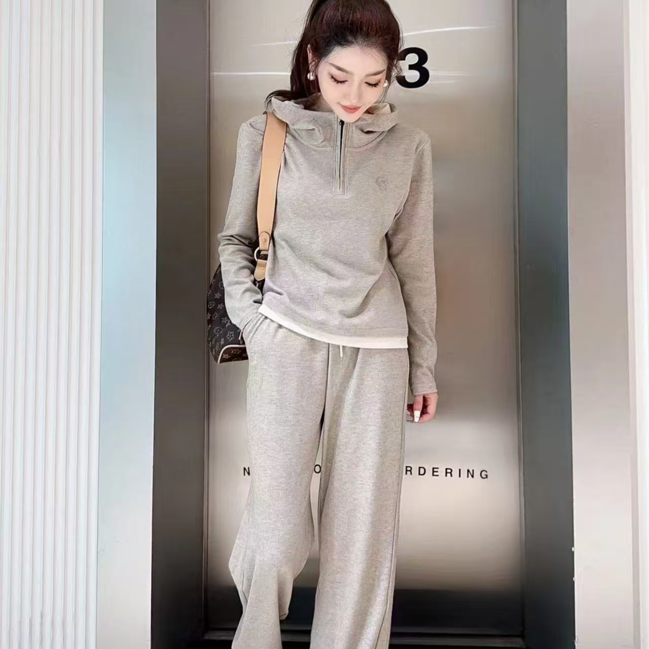 新款女士套装  9659   F10