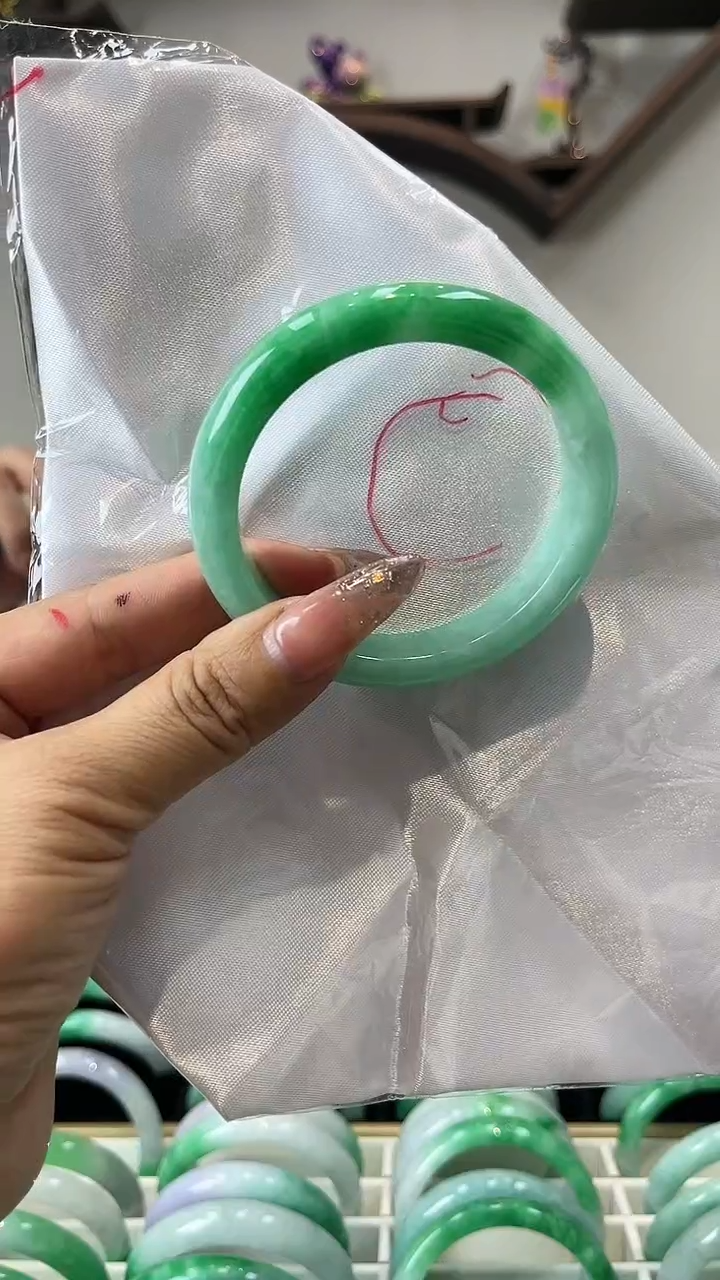 【闪购商品】砖雕闪52 圈口58.3 独货手镯