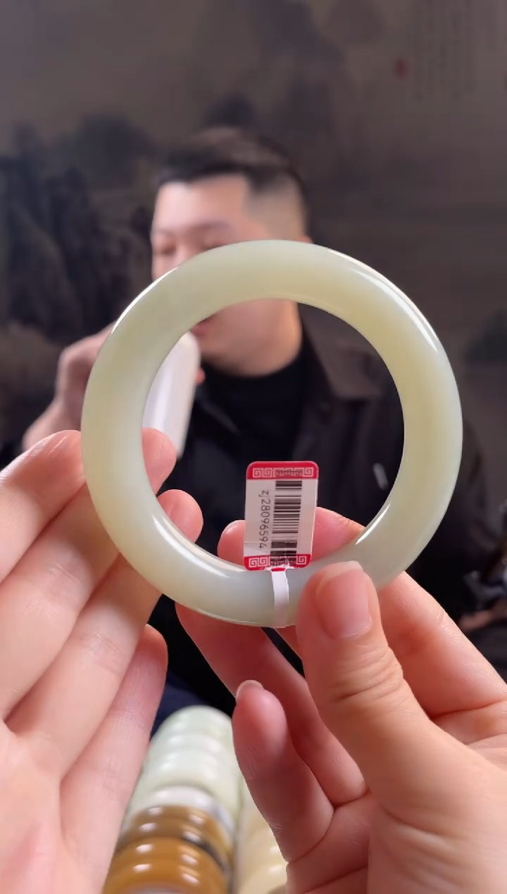 未镶嵌手镯和田玉58+圈口6594