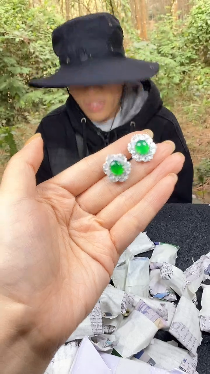满色吊坠 所见即所得！！