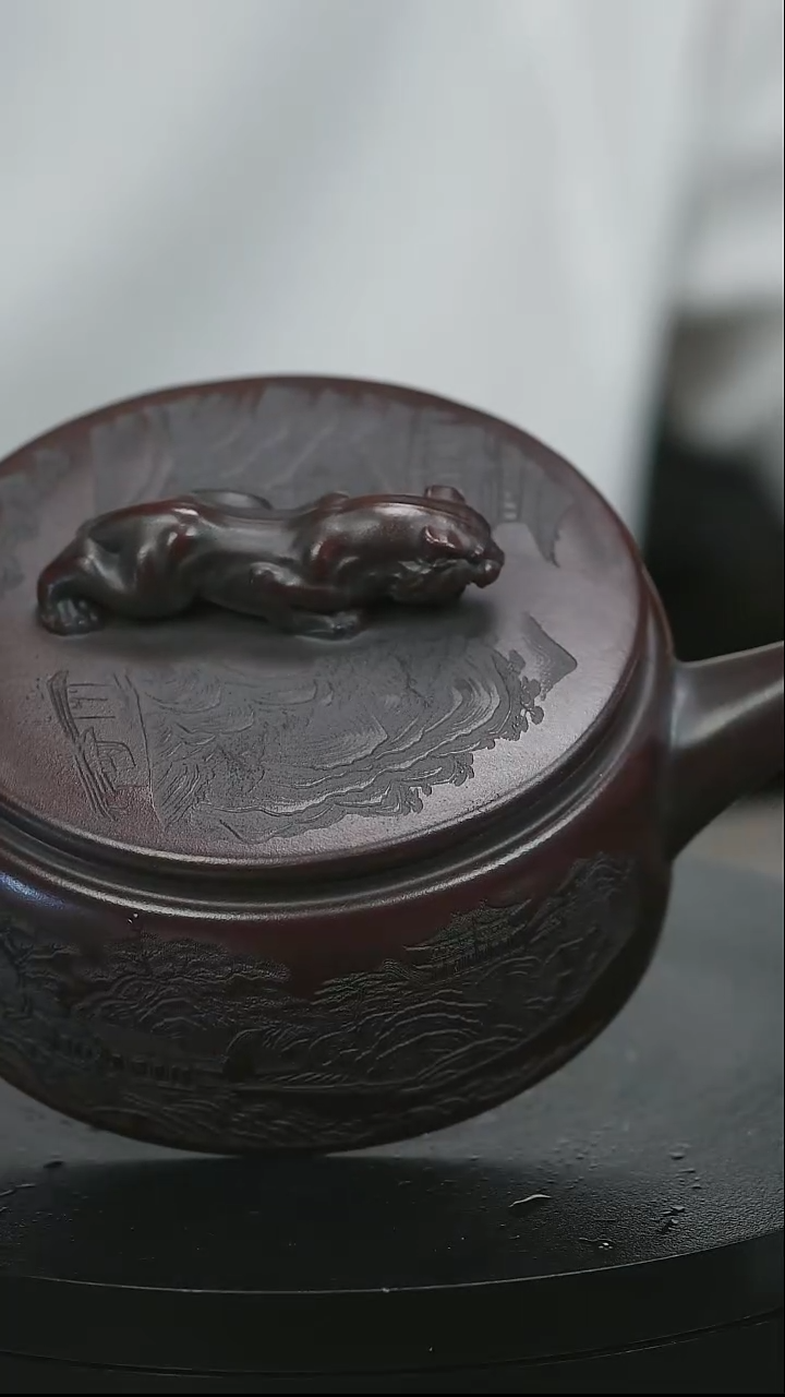 茶壶紫砂H1668李三妹龙山古乌泥卧虎藏龙